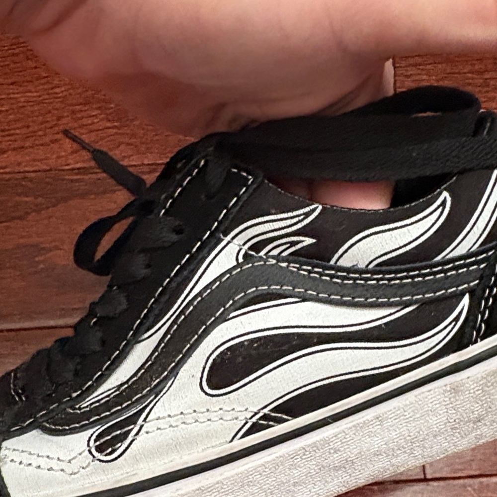 Vans Black and White Kids Sneakers - Picture 3 of 4